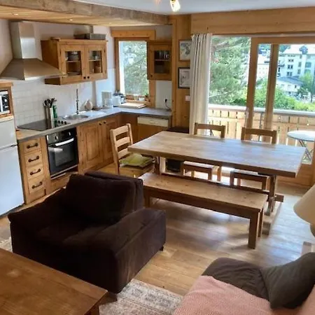 Spacious 2 Bedroom With Terrace שאמוני